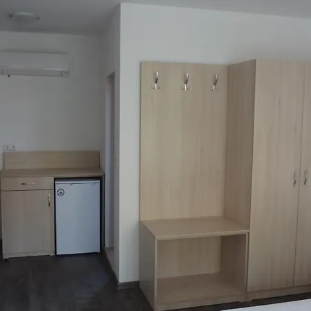 בית הארחה Katinula